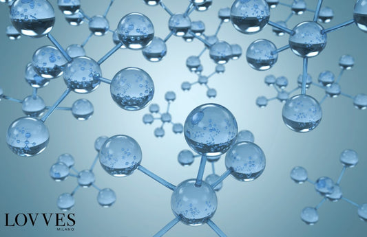 
Péptidos y Pantenol: principios activos fundamentales en las formulaciones de cremas y sérums antiarrugas y antiedad de Lovves Milano Alta Cosmesi Naturale.